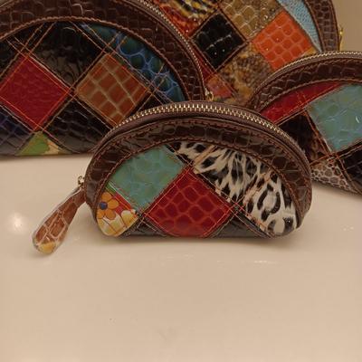 4 SIZES OF THRESKA ZIPPERED BAGS