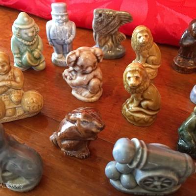 18 WHIMSIES Made In England. Match Strickers. 