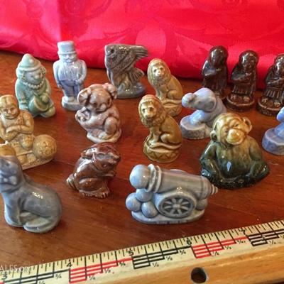 18 WHIMSIES Made In England. Match Strickers. 
