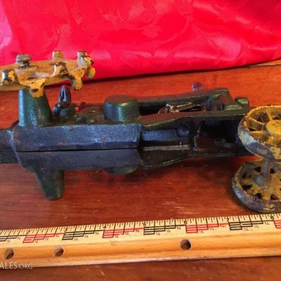 Antique CAST IRON TRACTOR TOY