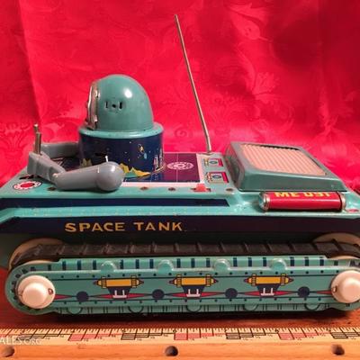 Vintage SPACE TANK Tin Toy! Battery
