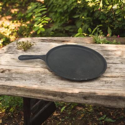 LODGE Round Cast Iron Griddle