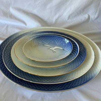 12 Person Bing & Grondahl Porcelain Seagull Dinnerware (K-RG)