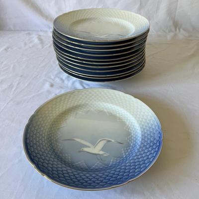 12 Person Bing & Grondahl Porcelain Seagull Dinnerware (K-RG)