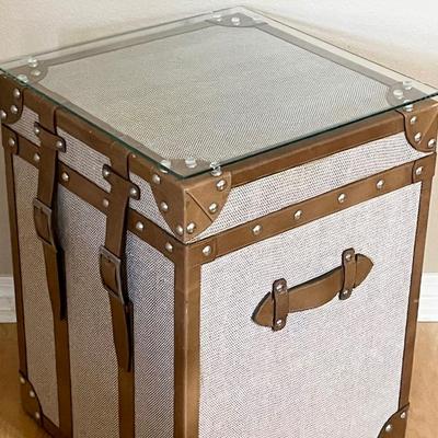 SAFAVIEH ~ Vtg. Style Storage Trunk With Leather Straps Side Table