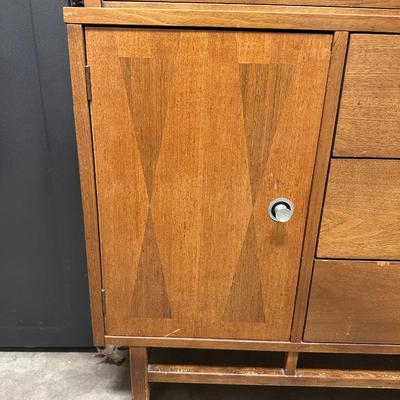 DISPLAY CABINET W/3 DRAWERS AND 2 CUPBOARDS