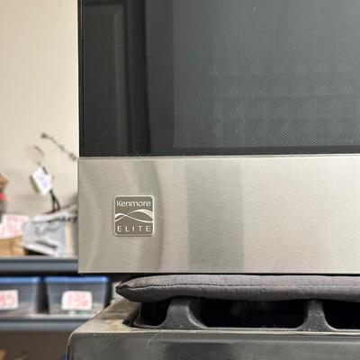 LIKE NEW KENMORE ELITE BUILT IN MICROWAVE