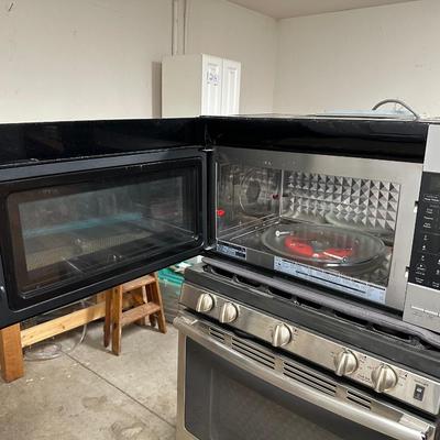 LIKE NEW KENMORE ELITE BUILT IN MICROWAVE