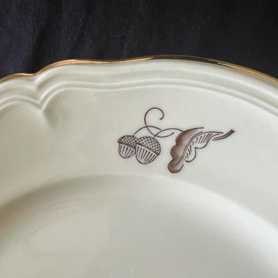 Hackefors 12 Person China Dinnerware Set (DR-RG)