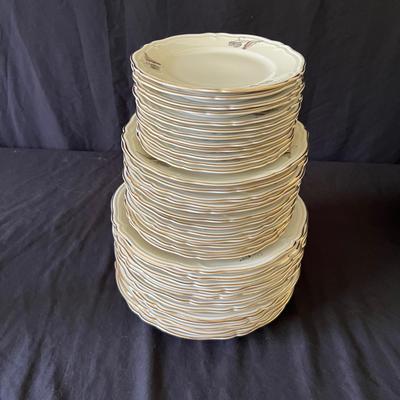 Hackefors 12 Person China Dinnerware Set (DR-RG)