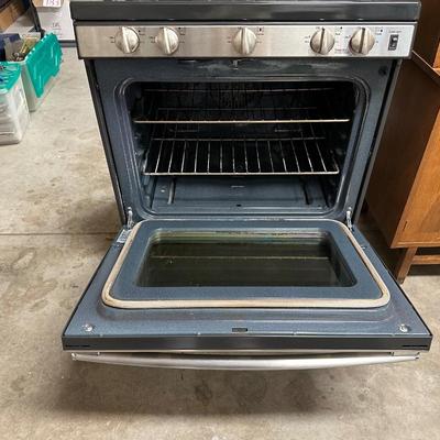 LIKE NEW GE GAS RANGE
