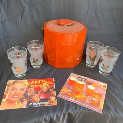70s Bar group
