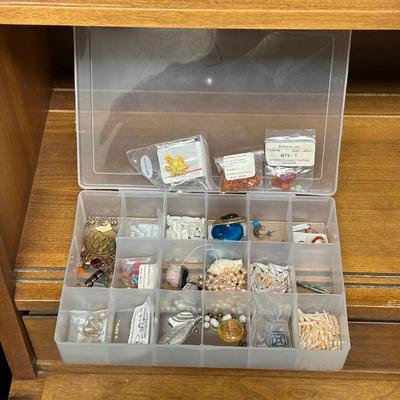 GENUINE PEARL BEADS AND OTHER JEWELRY MAKING SUPPLIES