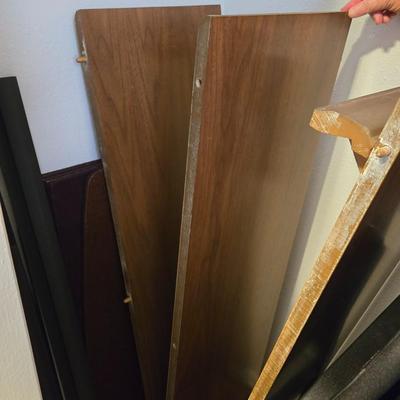 Mid Century Modern Dining Table With 3 Leaves and Padded Top Protector