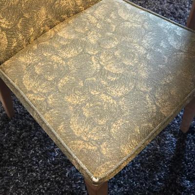 Mid Century Modern Dining Table With 3 Leaves and Padded Top Protector