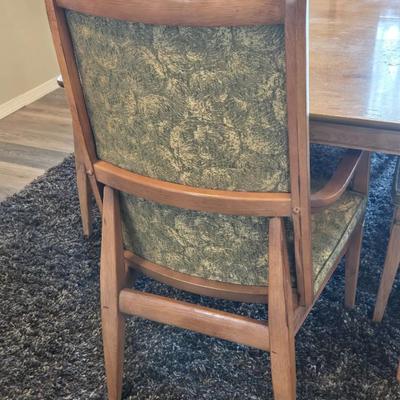 Mid Century Modern Dining Table With 3 Leaves and Padded Top Protector