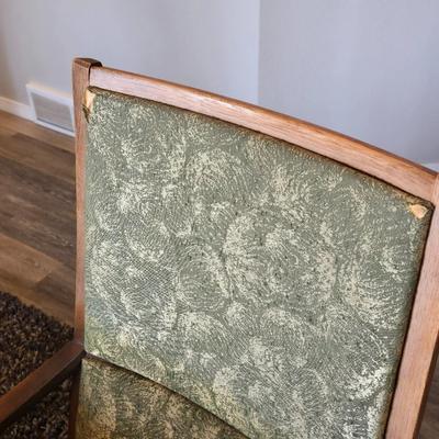 Mid Century Modern Dining Table With 3 Leaves and Padded Top Protector