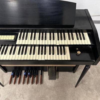 HAMMOND ORGAN WITH BENCH AND SHEET MUSIC