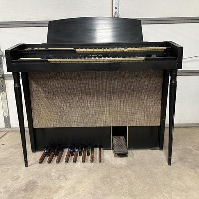 HAMMOND ORGAN WITH BENCH AND SHEET MUSIC