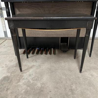 HAMMOND ORGAN WITH BENCH AND SHEET MUSIC