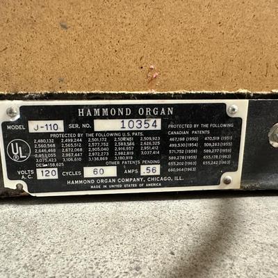 HAMMOND ORGAN WITH BENCH AND SHEET MUSIC