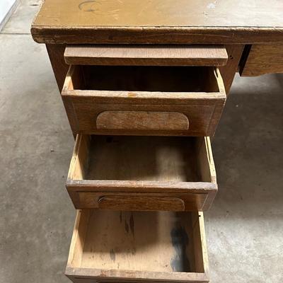 SOLID WOOD PARTNER DESK W/DRAWERS ON EACH SIDE