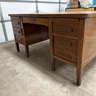 SOLID WOOD PARTNER DESK W/DRAWERS ON EACH SIDE