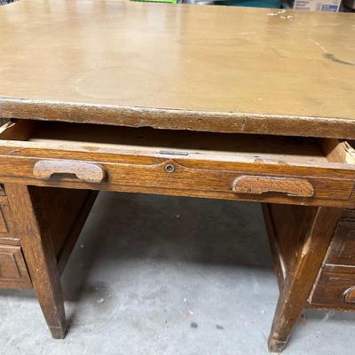 SOLID WOOD PARTNER DESK W/DRAWERS ON EACH SIDE