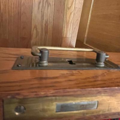 Arts & Crafts Style Hutch W/ Carved Detailing (DR-RG)