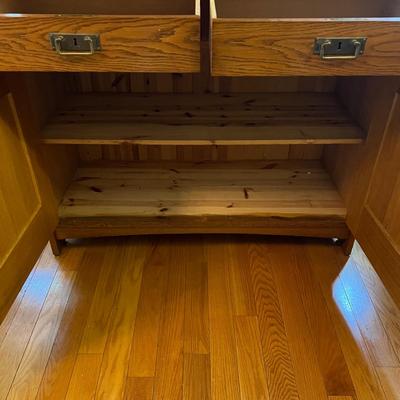 Arts & Crafts Style Hutch W/ Carved Detailing (DR-RG)