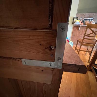 Arts & Crafts Style Hutch W/ Carved Detailing (DR-RG)