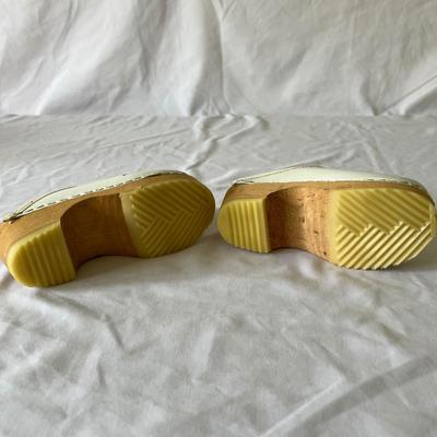 Swedish Collectibles- Clogs & More (O-RG)
