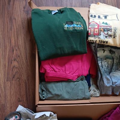 LADIES SWEATSHIRTS AND PANTS L - XL