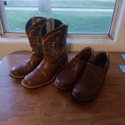 LADIES ARIAT SHORT BOOTS SIZE 9 1/2