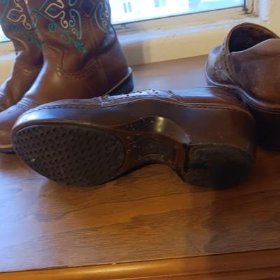 LADIES ARIAT SHORT BOOTS SIZE 9 1/2