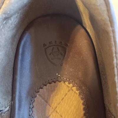 LADIES ARIAT SHORT BOOTS SIZE 9 1/2