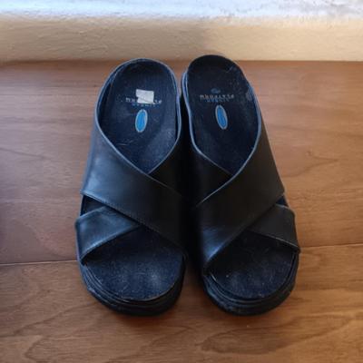 LADIES JOSEF SEIBEL AND SWISS GEAR SHOES 9 1/2