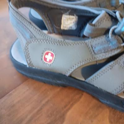 LADIES JOSEF SEIBEL AND SWISS GEAR SHOES 9 1/2