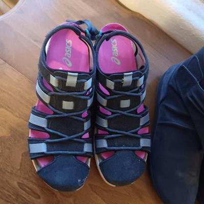 LADIES CLARKS ASICS AND SHORT BOOTS BOTH SIZE 10