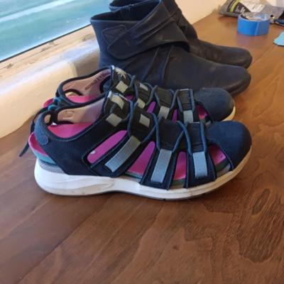 LADIES CLARKS ASICS AND SHORT BOOTS BOTH SIZE 10