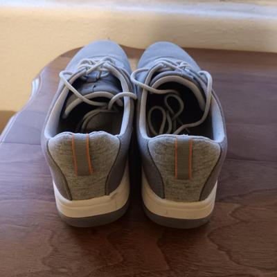 LADIES CASUAL SHOES 9 1/2 & 10