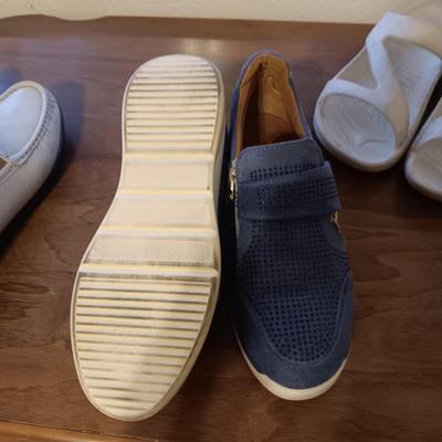 LADIES SHOES SIZE 10