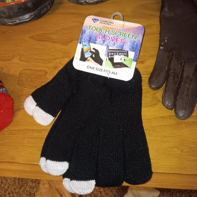 LADIES BOGS WATERPROOF BOOTS (10), WOOL SOCKS AND GLOVES