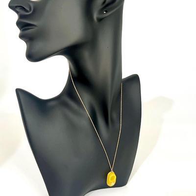 10K Gold Necklace Yellow Jade Pendant