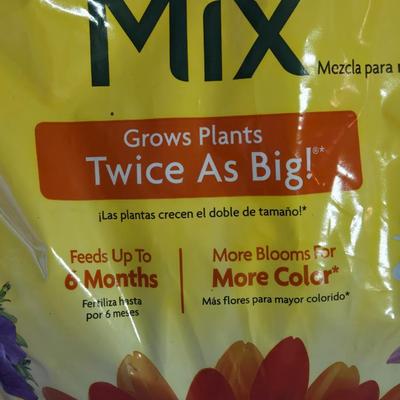 Miracle Gro Potting Mix