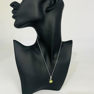 Diamond & Peridots Necklace 925 Silver