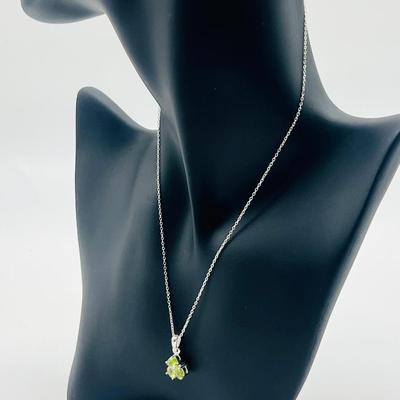 Diamond & Peridots Necklace 925 Silver