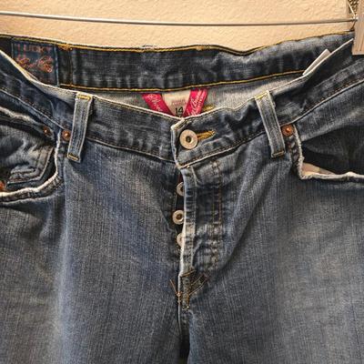 Lucky Jeans