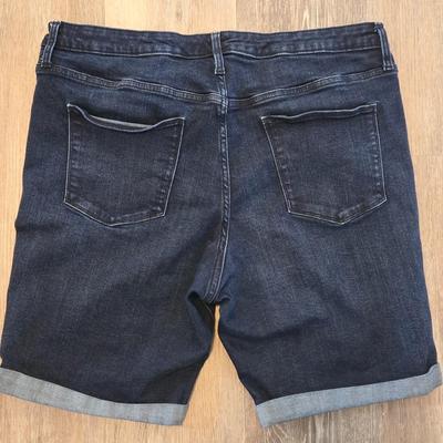 Universal Threads Jean Shorts