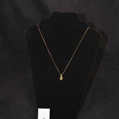 10k Gold Chain w/ 10k Peridot Pendant 20”, 2.4g